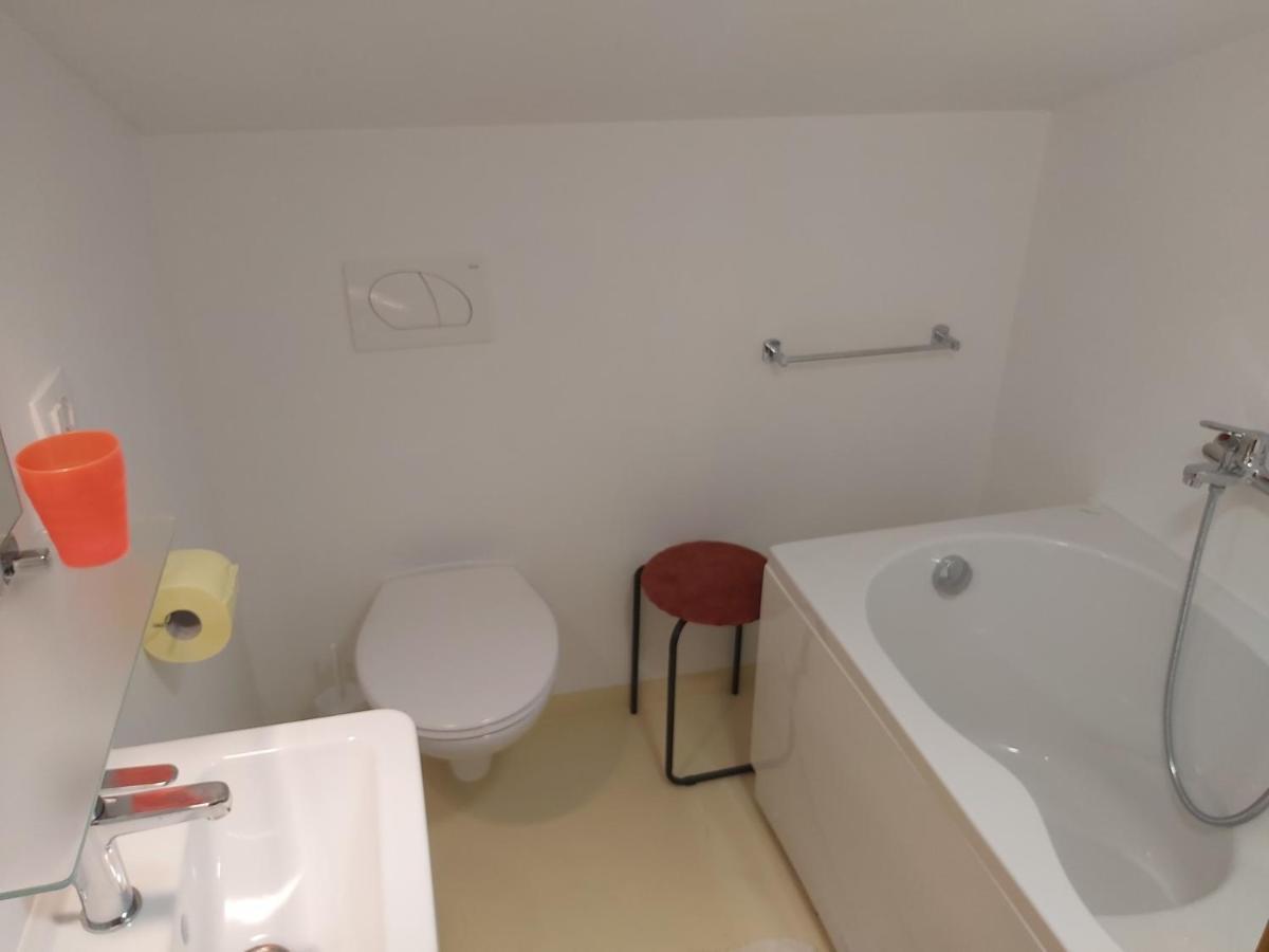 Divaca, Vila Srebrna Bagian luar foto